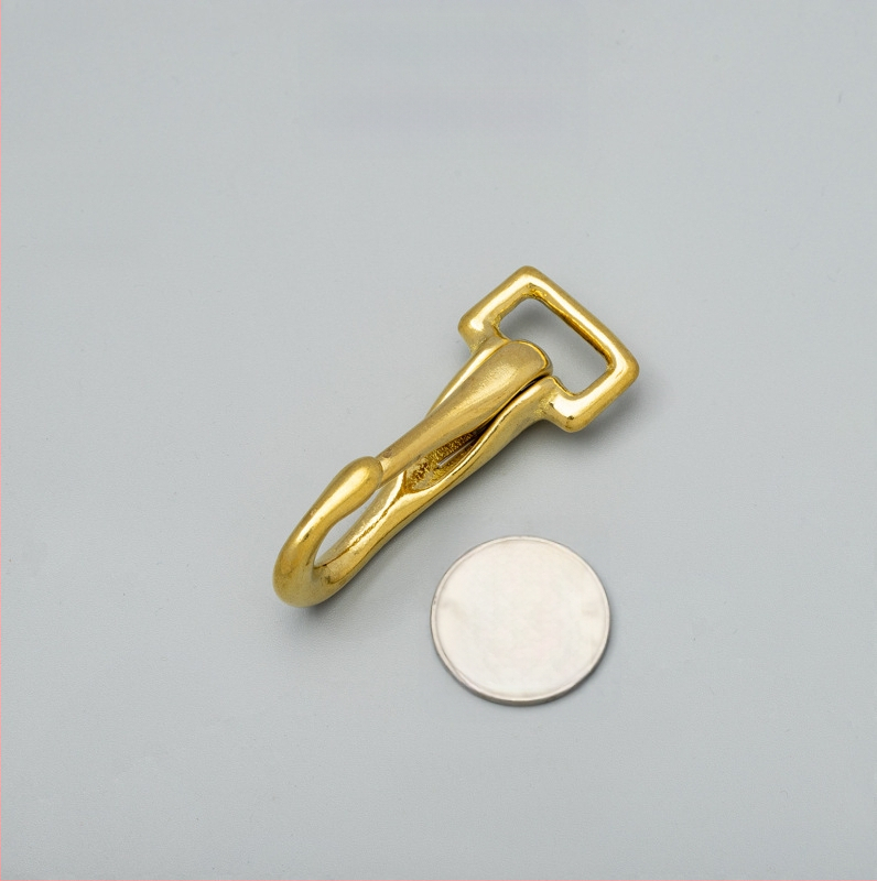 Mosadzový háčik na tašku s prackou - Tuoxin séria 56B, kožené doplnky