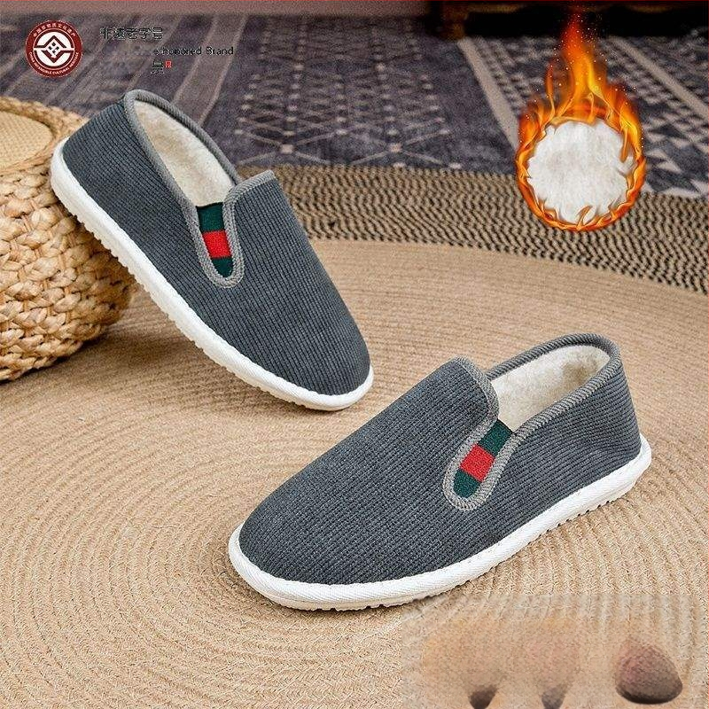 Χειμερινά παπούτσια από ύφασμα με επένδυση μαλλιού, στρογγυλή μύτη, επάνω μέρος από συνθετικό βελούδο, σόλα από αφρώδες καουτσούκ, χαμηλό τακούνι, αντιολισθητικά