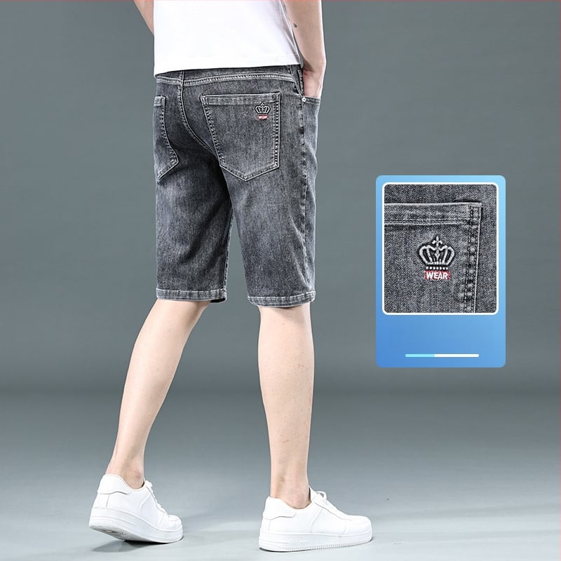 Șort din denim, talie medie, croială dreaptă, buzunare multiple, finisaj spălat