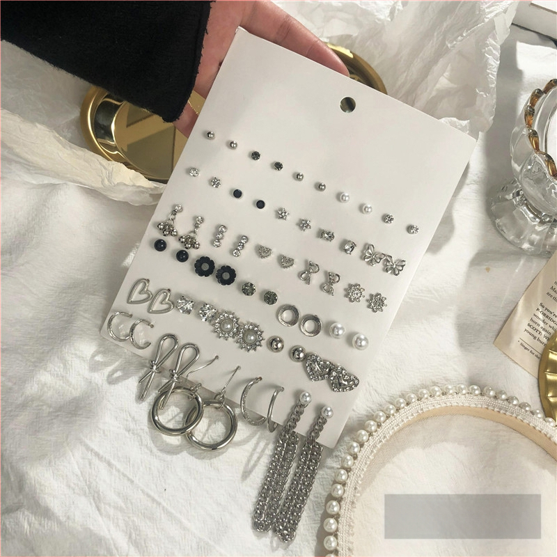 Γεωμετρικά σκουλαρίκια από κράμα με φινίρισμα μικροπαβέ, 925 ασημένες βελόνες — Behrooci