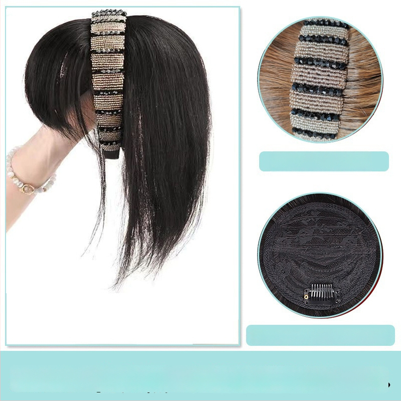 Fejkendővel és frufruval ellátott paróka, egy darabos kialakítás; széles gyémántos kristályos fejkendő; hőálló huzalból készült haj; a frufru egyenes vagy ferde; festhető és göndöríthető