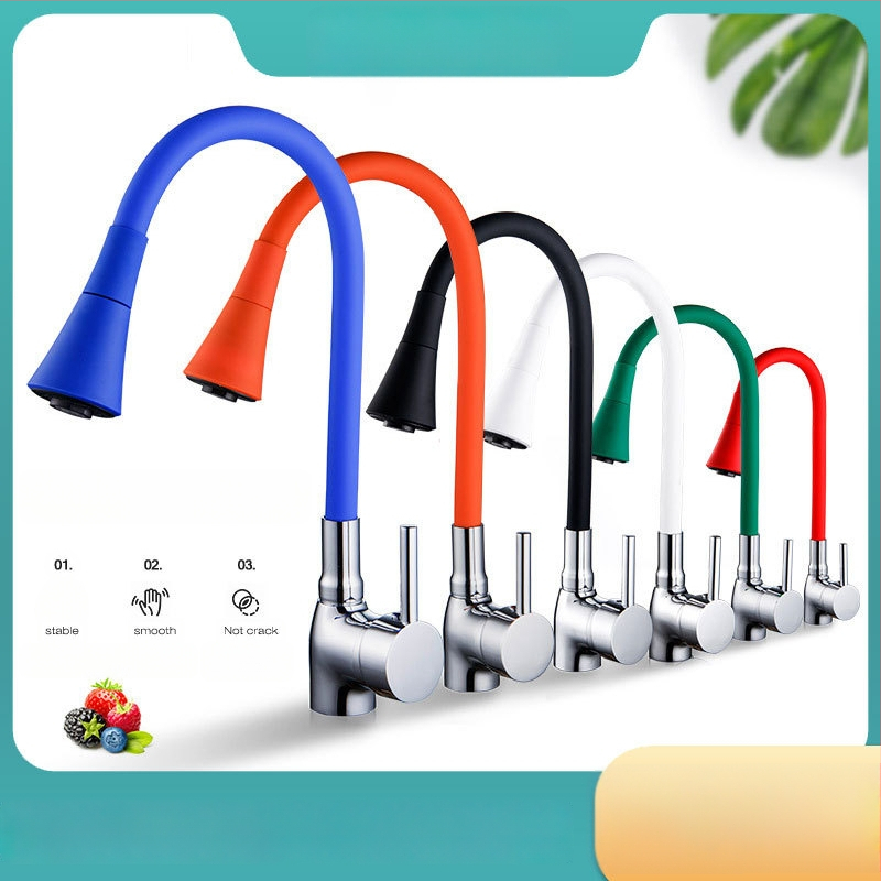 Kuchynský kohút s meďovým telom, keramický diskový ventil, výsuvný prúd, elektroplakovaný povrch, moderný minimalistický štýl