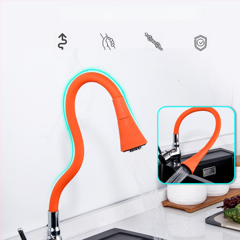 Kuchynský kohút s meďovým telom, keramický diskový ventil, výsuvný prúd, elektroplakovaný povrch, moderný minimalistický štýl