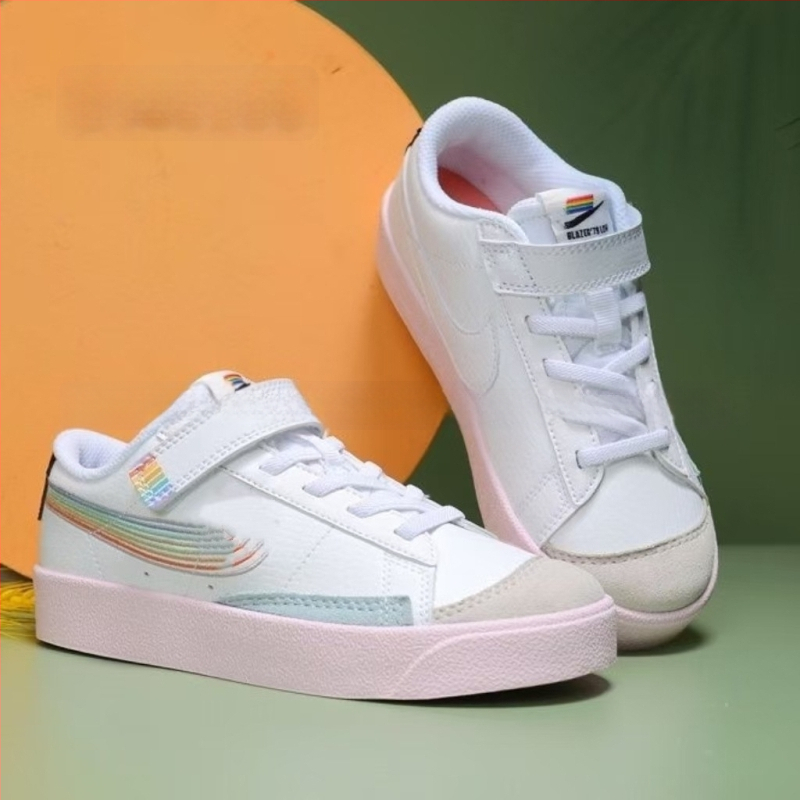 NK Trailblazer Graffiti Gyerekeknek Velcro Cipő - alacsony felső rész, bőr felsőrész, bőr talp, Velcro-zár, mindennapi sportcipő