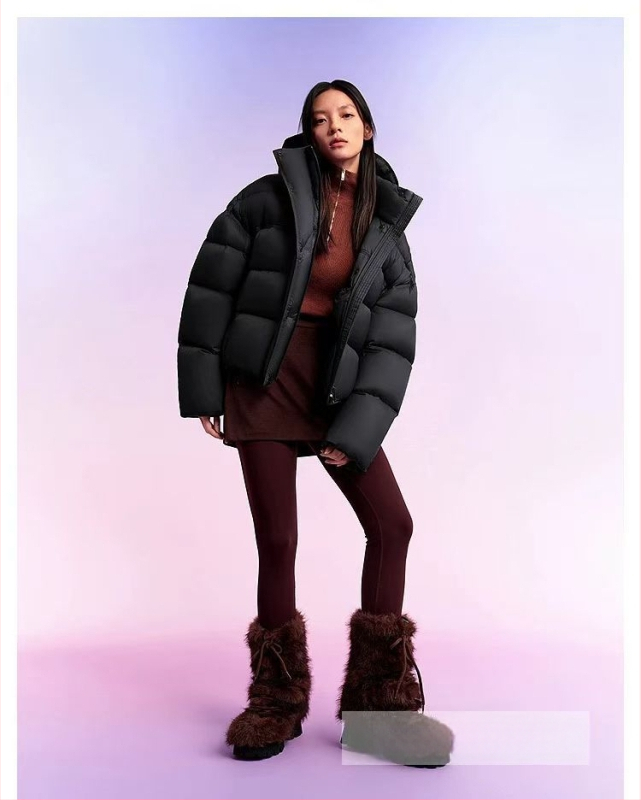 Dámska bunde s kapucňou, hrubá izolácia, nylonová látka, výplň kačacím perom 51–55%, stredná dĺžka, zips