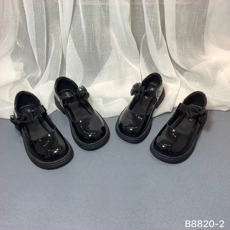 Gyerekeknek iskolai cipő, brit stílus, felsőrész mikrofibra bőrből, Velcro-zár, PU talpbetét, TPR talp