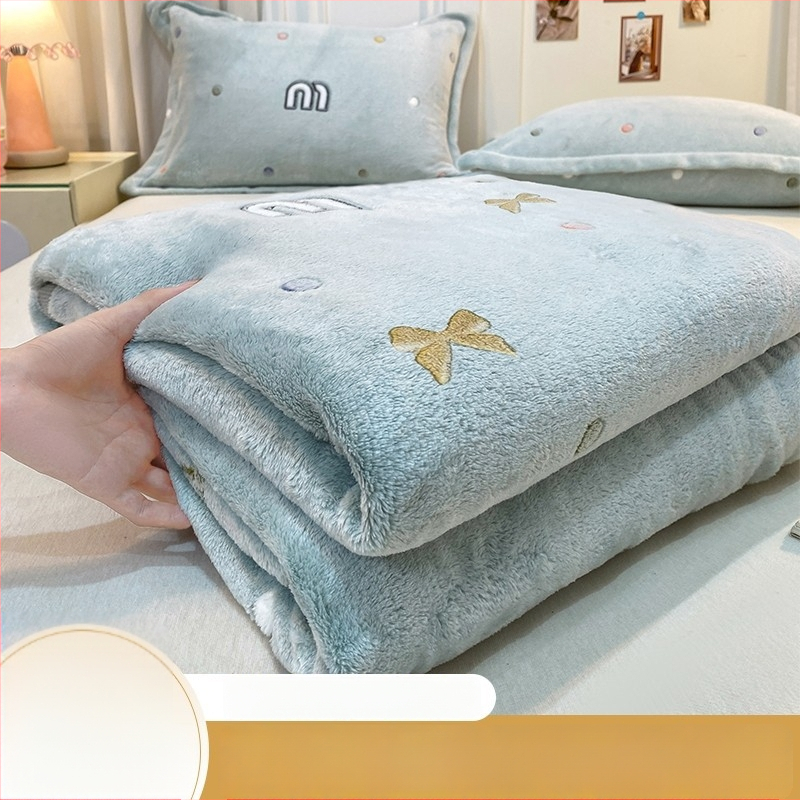 Pătură din fleece coral și lapte, patru anotimpuri, stil simplu modern, sub 300 g