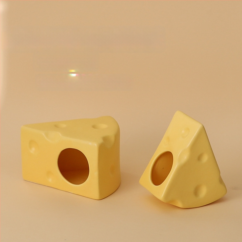 Keramické hniezdo pre škrečka v tvare syr burgeru na letné chladenie, vnútorné použitie (Materiál: keramika; Tvar: tvar syr burgeru; Ročné obdobie: leto; Štýl: kreslený; Použitie: vnútorné)