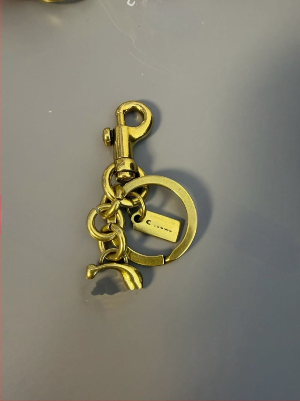 Ключодържател за чанта с шарка Череша, смола, декоративен аксесоар, стил смесена естетика, пролет 2025 (Материал: Смола; Шаблон: Плод; Функция: Декорация; Стил: Смесена естетика; Година на пускане: Пролет 2025)