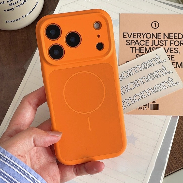 Kućište od tekućeg silikona za iPhone 17 Pro Max s tanjim magnetskim prstenom i kontrastnom bojom