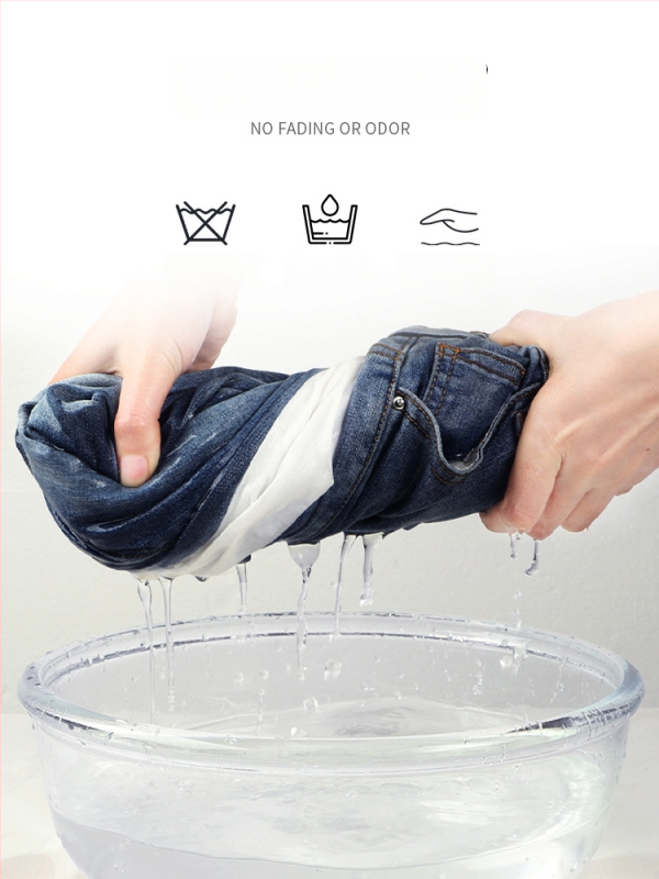 Jeans talie înaltă, croială strânsă, țesătură din bumbac, conținut de bumbac 50–70%, stil retro primăvară 2025