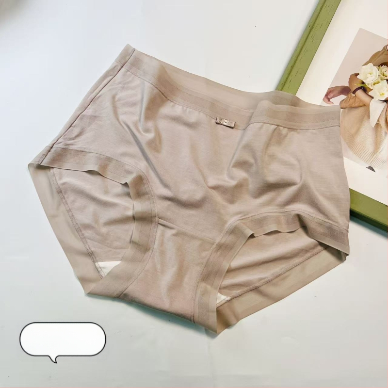 Dámske nohavičky z ultra jemného modalu s hodvábom z moruše; priedušné, antibakteriálne; pletený materiál; stredný pás; podšívka rozkroku 100% bavlna