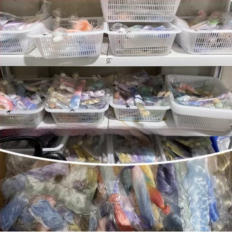 BJD baba paróka, hőálló szintetikus rostokból, hosszú frufru, koreai stílus, szabad részű paróka