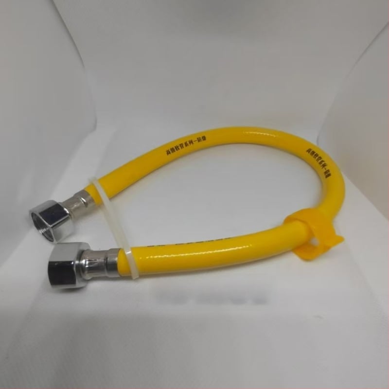 PVC výbušne odolná hadica s hlavou z nerezovej ocele a mosadzou pre vstup horúcej a studenej vody, 1.6 MPa, 5–85°C, ručné závitové pripojenie