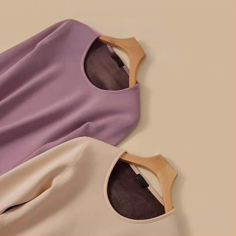 Γυναικεία T-shirt - Oversize, στρογγυλό λαιμό, κέντημα (βισκόζη, λεία ύφανση, κανονικό μανίκι)