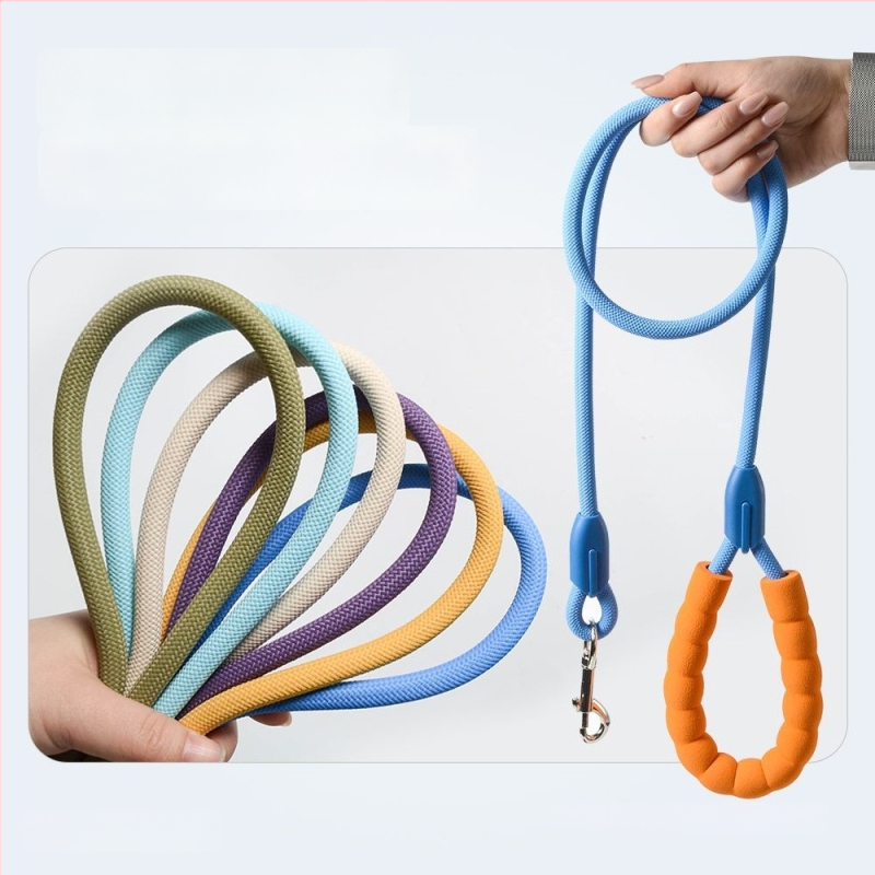 Lesă pentru câini de plimbare – nylon, retractabilă, potrivită pentru câini mici și de talie medie