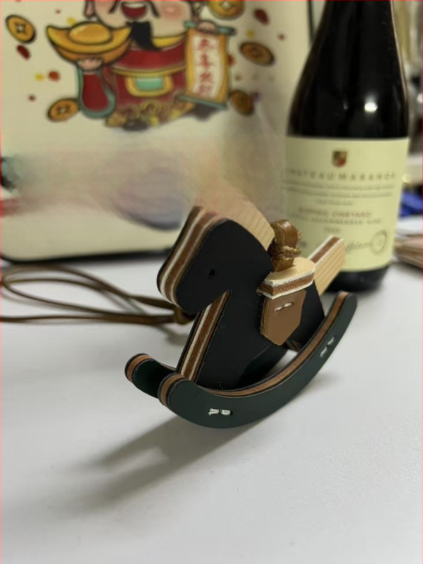 Декорация за чанта – мини PU кожено конче-люлеещ се, декоративен висящ аксесоар, супер лека, Trojan модел, пролет 2025