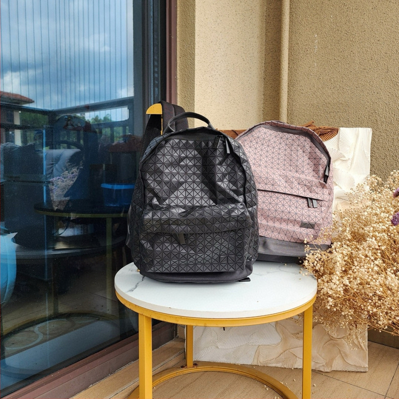 BAOBAO silikónový ruksak, geometrické prešívanie, unisex, vhodný pre 14-palcový notebook, objem do 20 L, mestský minimalistický štýl