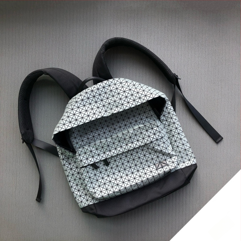 BAOBAO silikónový ruksak, geometrické prešívanie, unisex, vhodný pre 14-palcový notebook, objem do 20 L, mestský minimalistický štýl