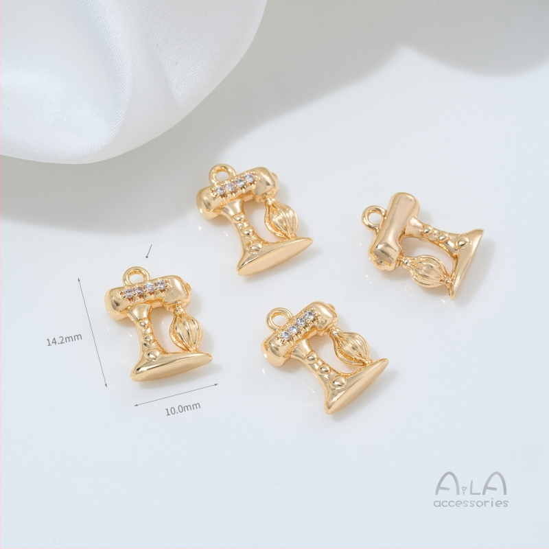 Μενταγιόν – προστασία χρωμάτων 14K χρυσού, κράμα με επικάλυψη ασημί/χρυσό, μοτίβο γάτας, αυθεντικός σχεδιασμός, Φθινόπωρο 2025