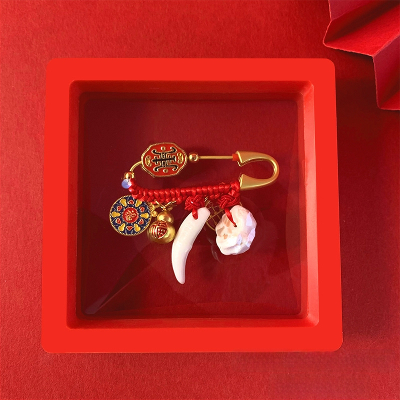 Брошка за бебета и деца - анти-страх аксесоар за безопасни разходки, унисекс, зодия Дракон, смесени материали, зима 2023