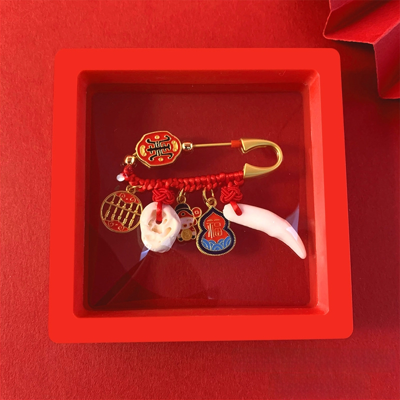 Брошка за бебета и деца - анти-страх аксесоар за безопасни разходки, унисекс, зодия Дракон, смесени материали, зима 2023