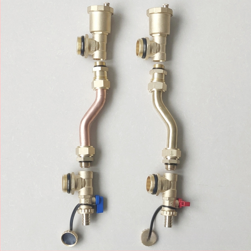 Rozdelovač podlahového vykurovania, meďné telo, závitové pripojenie, automatický odvzduňovací ventil, elektroplátovaný povrch, prevádzková teplota 1-100°C