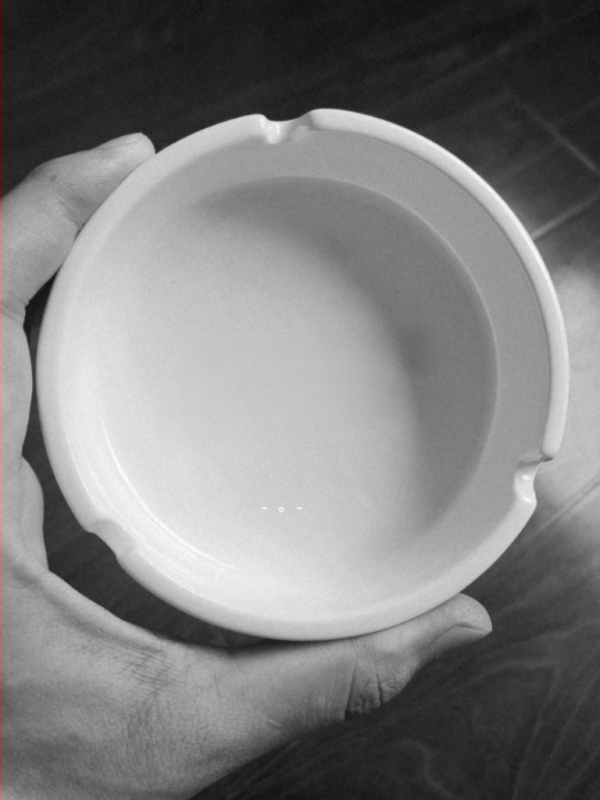 Керамичен пепелник с гравиран текст, модел 985, марка Yanshi