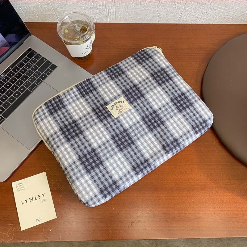 Tablet tároló táska - kopásálló poliészterből, csíkos minta, poliészter bélés