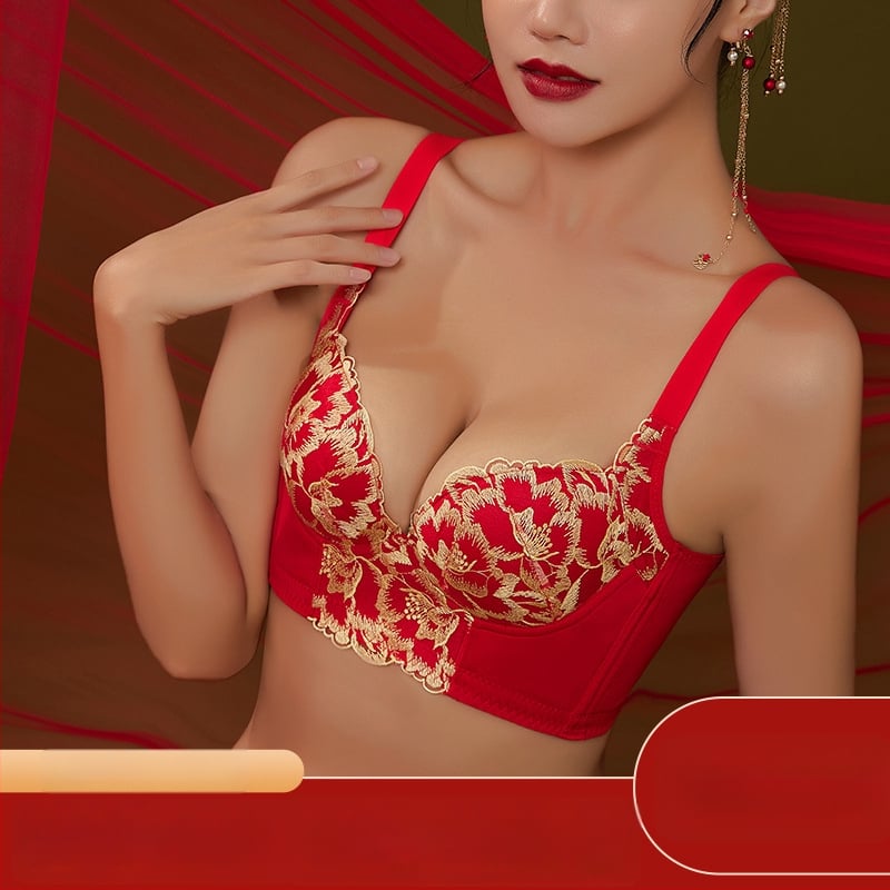 Set de sutiene cu dantelă brodată, cupă 3/4, fără arcuri metalice, cupă modelată cu partea superioară subțire și partea inferioară mai groasă, material principal nylon, căptușeală spandex, închidere la spate cu patru rânduri de cârlige