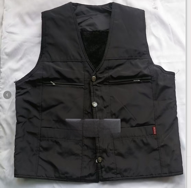 Vestă damă pentru exterior, decolteu în V, lungime scurtă, croială în formă A, fermoar, umplutură poliester