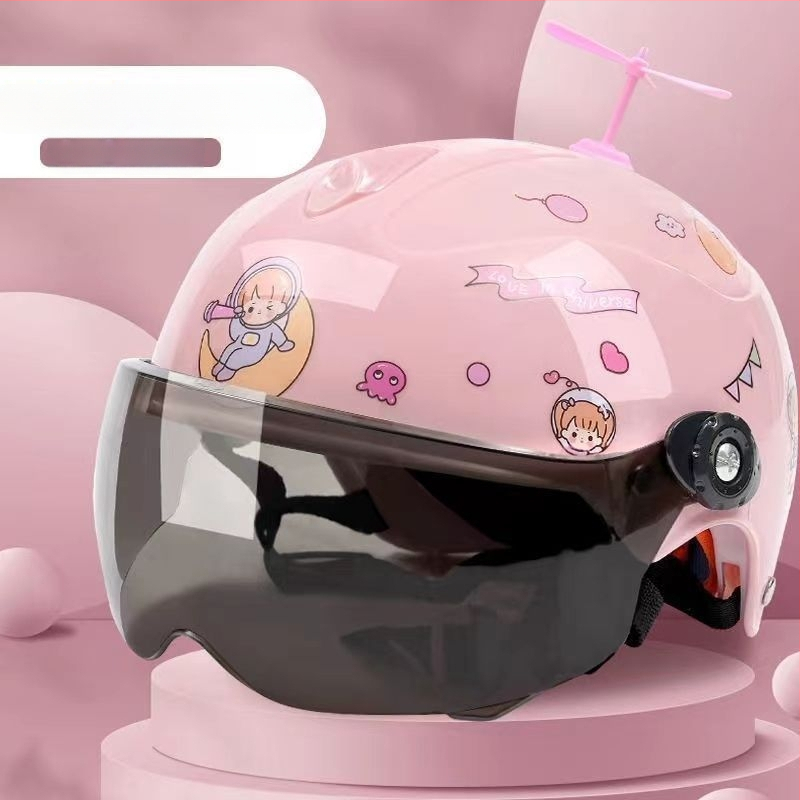 Παιδικό κράνος ράλι — Καλοκαίρι αγώνων, Προστασία από τον ήλιο, Πιστοποίηση TCO99