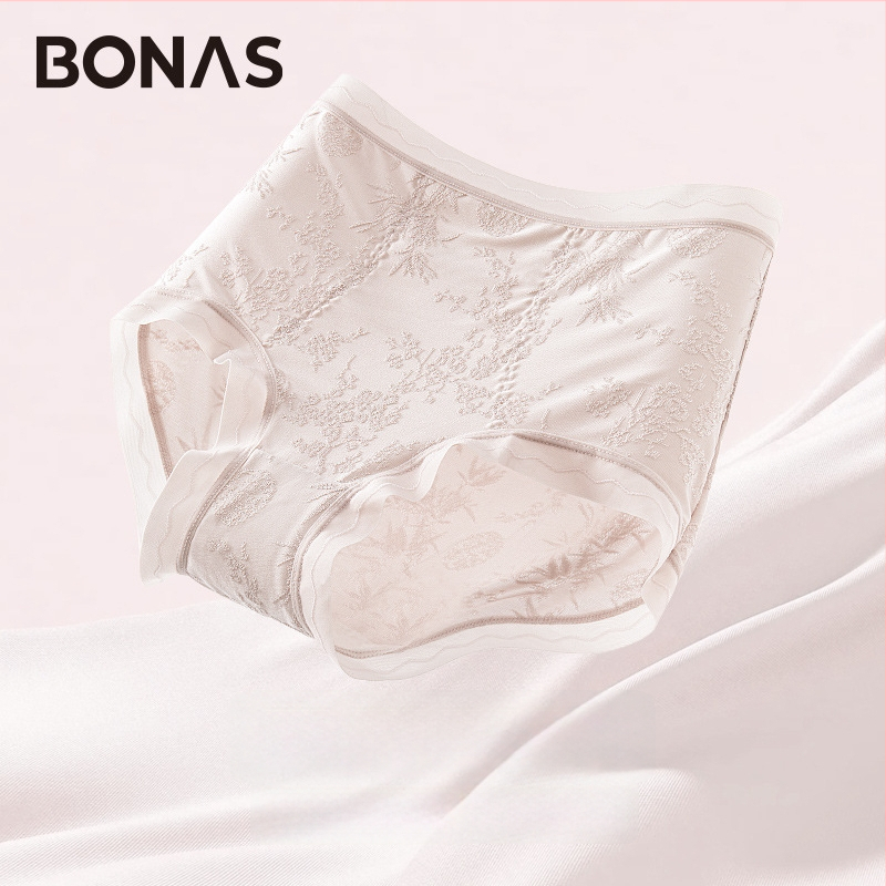 Ženské krajkové nohavičky s vysokým pásom, priedušné a antibakteriálne; hlavný materiál 80–90% nylon; podšívka 90–95% viskóza; vzor: rozbité kvety