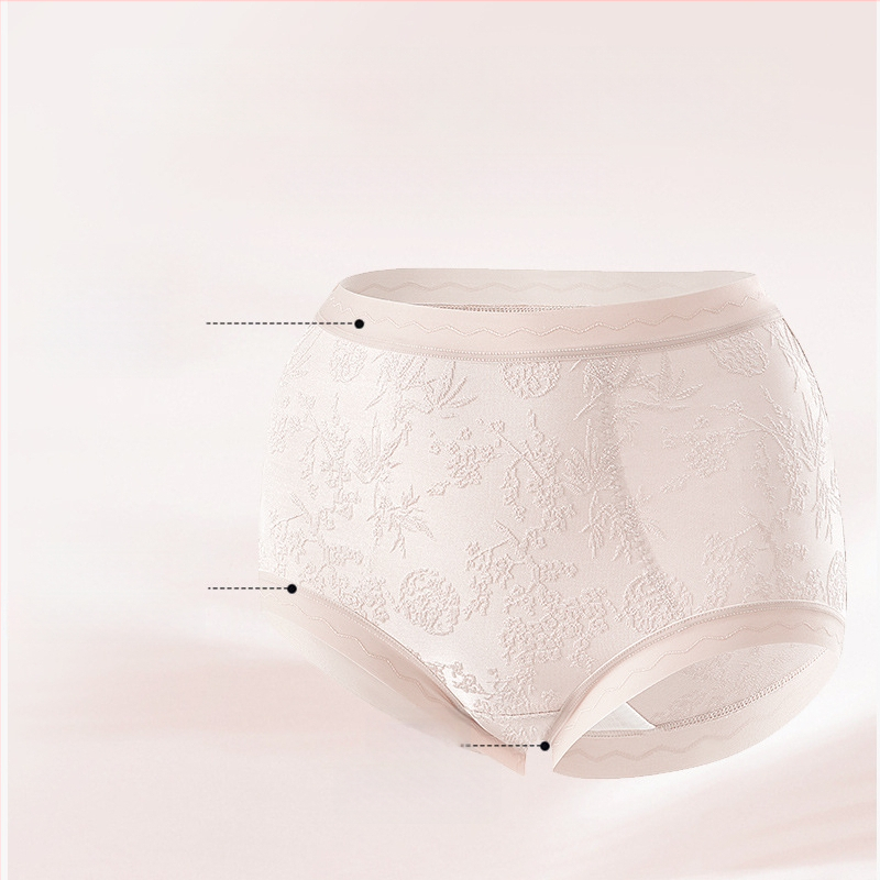 Ženské krajkové nohavičky s vysokým pásom, priedušné a antibakteriálne; hlavný materiál 80–90% nylon; podšívka 90–95% viskóza; vzor: rozbité kvety