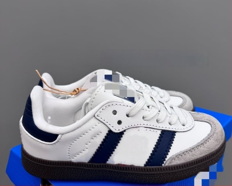 Gyerekeknek szánt vékony talpú sportcipő, pamut felsőrész, belső textil, könnyű, műanyag talp