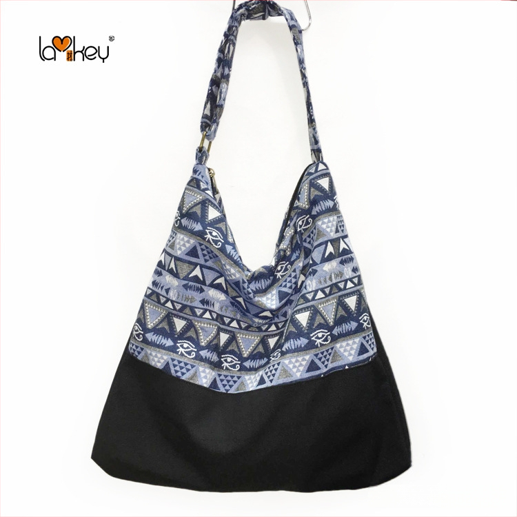 Női váll-táska etnikus stílussal, pamut anyag, csíkos minta, cipzáras nyitás, pamut bélés