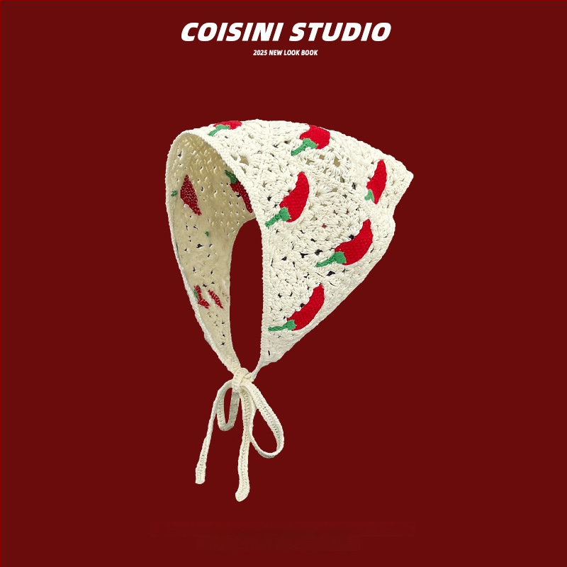 Édes fonott virágos hajgumi kockás mintával, háromszög sál-stílus, 2025 tavasza