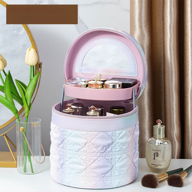 Kozmetička torbica s ogledalom, PVC materijal, zatvarač, karirani uzorak, prijenosna s univerzalnim kotačićima