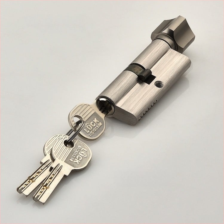 Beltéri fa ajtóhoz való záróhenger — anyag: cink- és alumínium ötvözet, tömeg 0,2 kg, stílus: modern minimalizmus