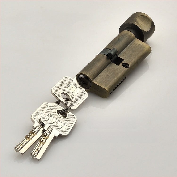 Beltéri fa ajtóhoz való záróhenger — anyag: cink- és alumínium ötvözet, tömeg 0,2 kg, stílus: modern minimalizmus