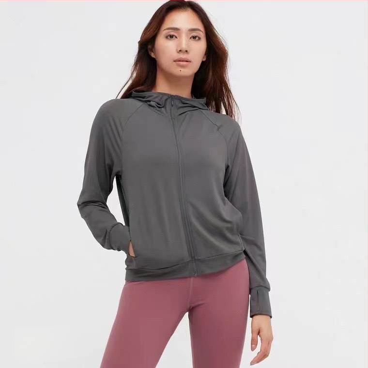 Ženski UV-zaštitni mrežasti kardigan s kapuljačom i zatvaračem, tanak ljeto, dugi rukavi, 70–80% poliester, poliester vlakna, organska pamuk — Ljeto 2023