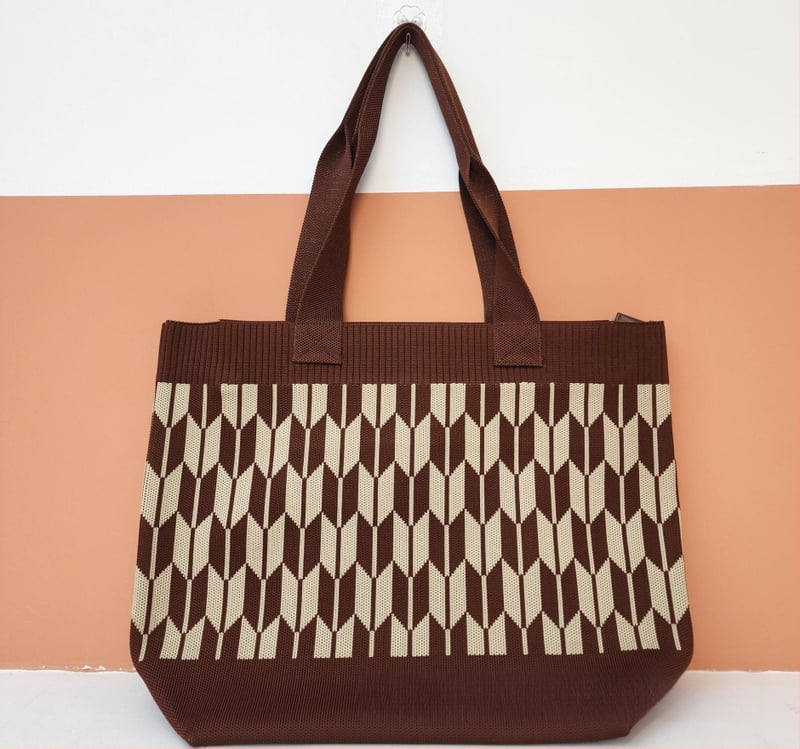 Taška typu bucket ZX — mestský štýl, polyester, zvislá štvorcová silueta, zatváranie šnúrkou, vnútorná kapsa na telefón