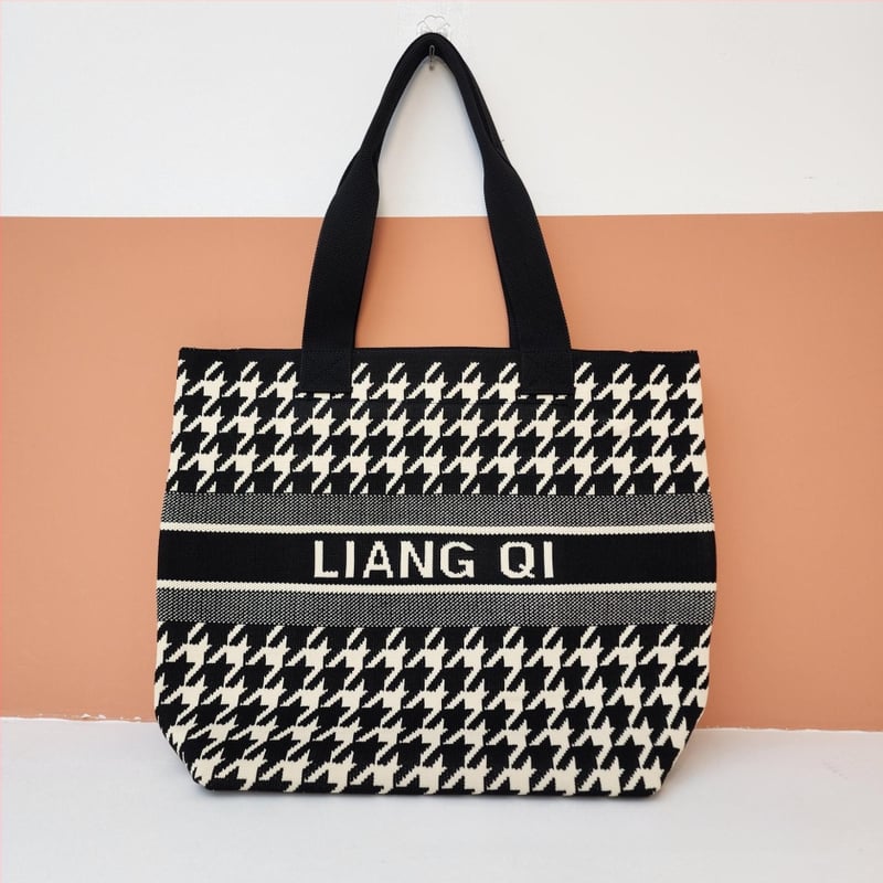 Taška typu bucket ZX — mestský štýl, polyester, zvislá štvorcová silueta, zatváranie šnúrkou, vnútorná kapsa na telefón