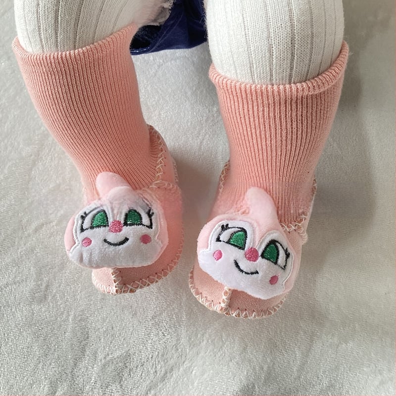 Χειμωνιάτικα παπούτσια μωρού με βελούδινο επάνω μέρος, επένδυση από τεχνητή γούνα, ραφή σόλας με το χέρι, σχέδιο καρτούν (Ηλικία 6–12 μηνών, αναπνεύσιμα, ζεστά)