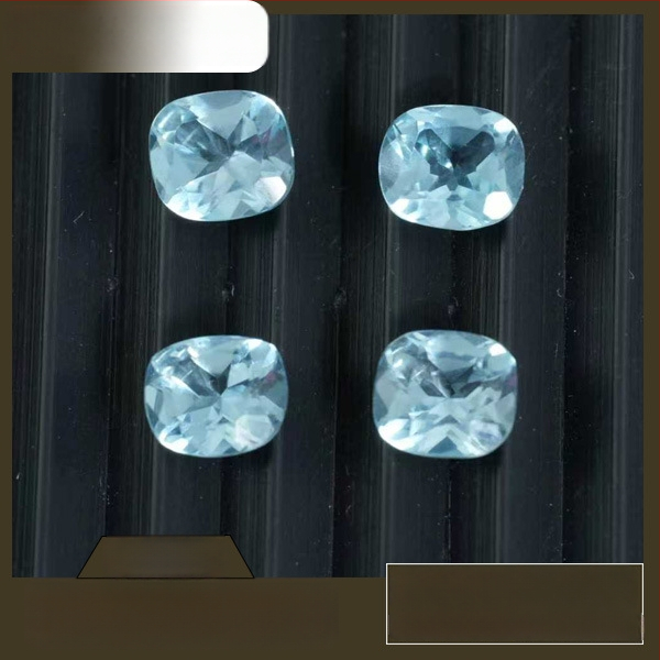 Természetes égkék topáz cabochon, 6/7/8 mm, kivágott nyers kő medálhoz