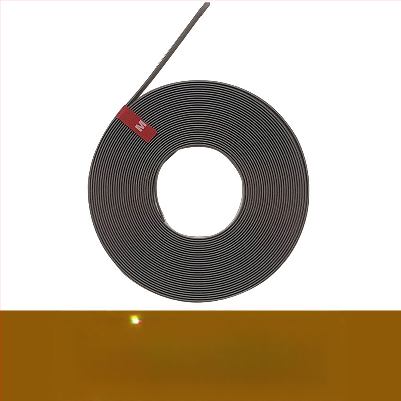 Magnetická neviditeľná sieť do dverí proti komárom, s samolepiacim uzáverom a dekoratívnou magnetickou lištou – bez vŕtania