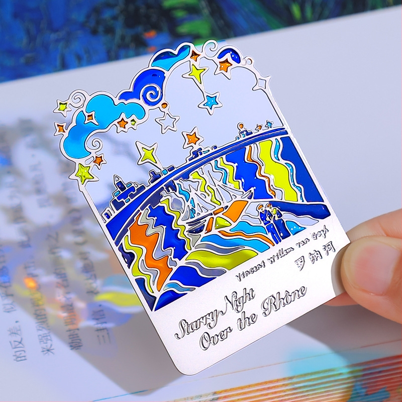 Semn de carte translucid, cu design decupat la laser și lac transparent - accesoriu de papetărie, realizat manual, de înaltă calitate