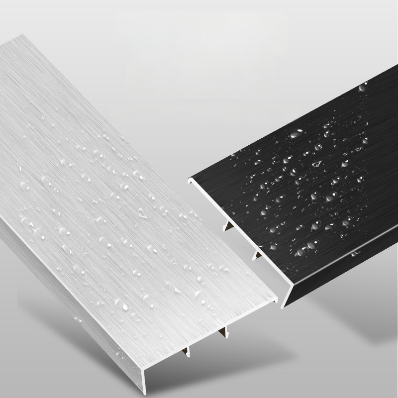 Kuhinjski toe kick trak od aluminijske legure i donji panel ormarića s kopčom