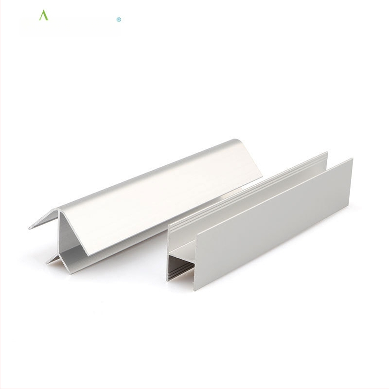 Kutni spoj za kuhinjske ormariće, aluminij-plastični profil