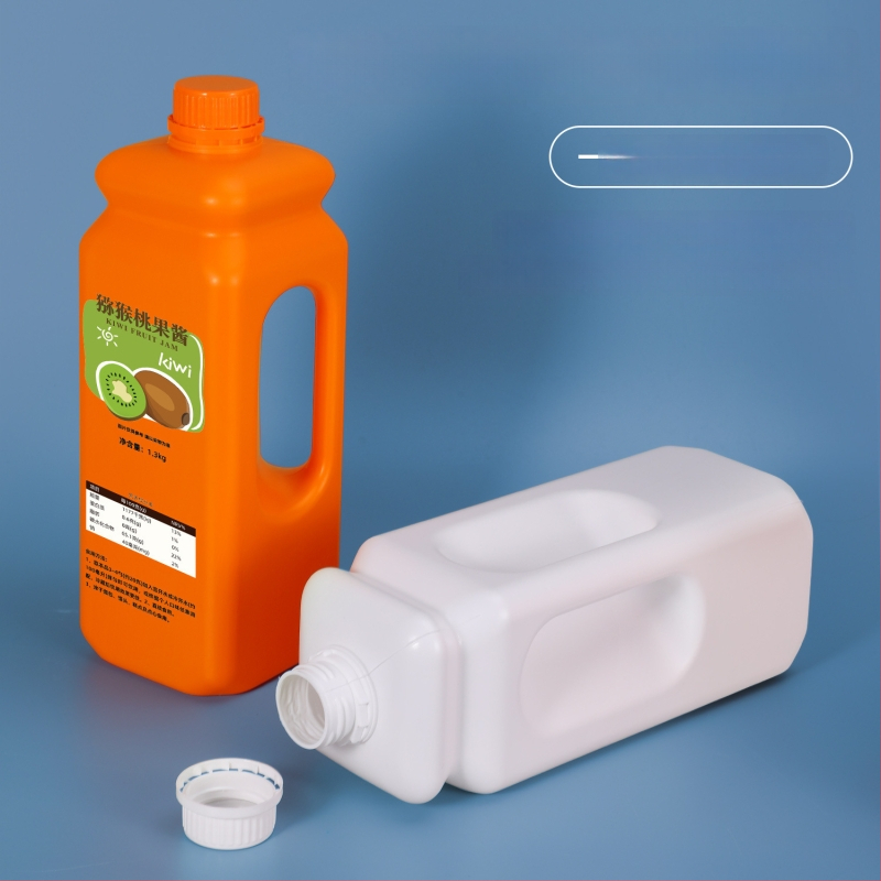 Gold and Jade potravinárskej kvality extra hustý koncentrovaný fruktózový sirup, uzavreté balenie, plastová fľaša 2,5 L na džem